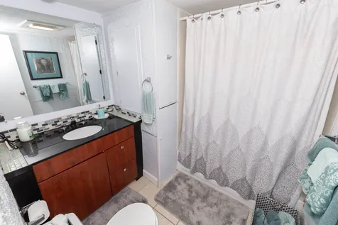 18 Eglin Boulevard Londonderry NH 03053