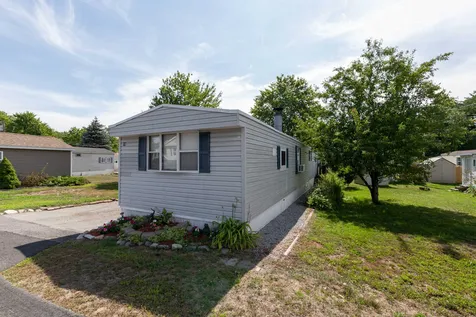 18 Eglin Boulevard Londonderry NH 03053
