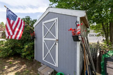 18 Eglin Boulevard Londonderry NH 03053