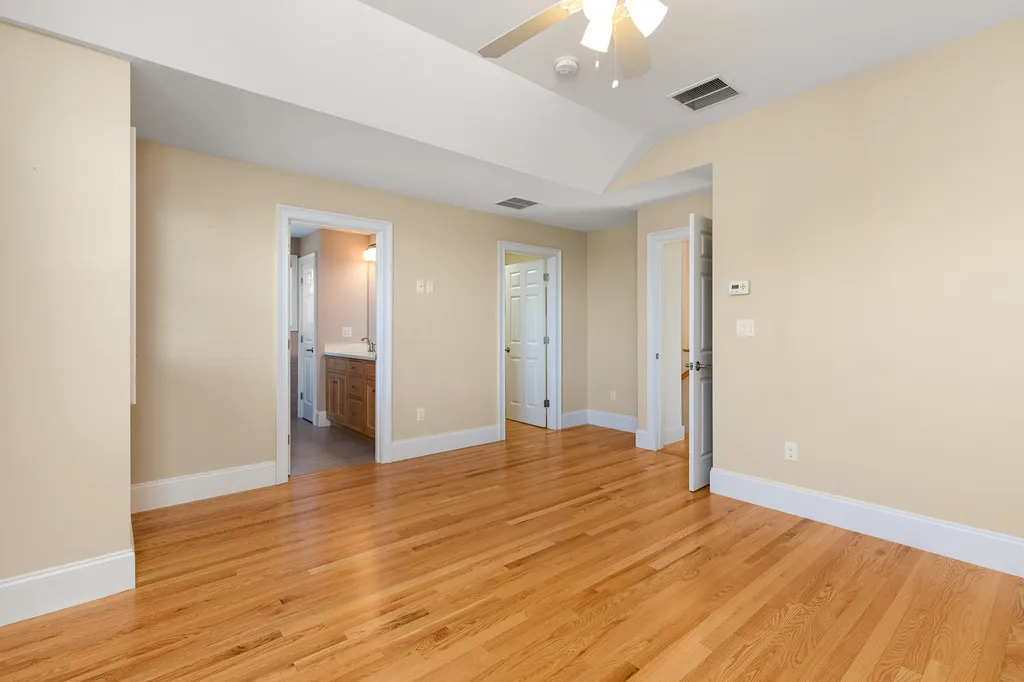 9 Thorwald Avenue Hampton NH 03842