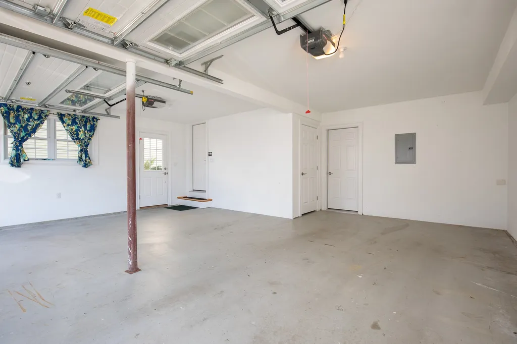 9 Thorwald Avenue Hampton NH 03842