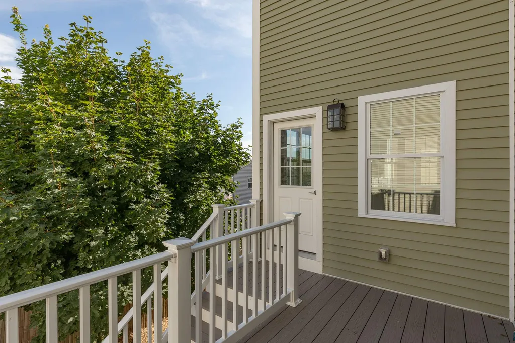 9 Thorwald Avenue Hampton NH 03842