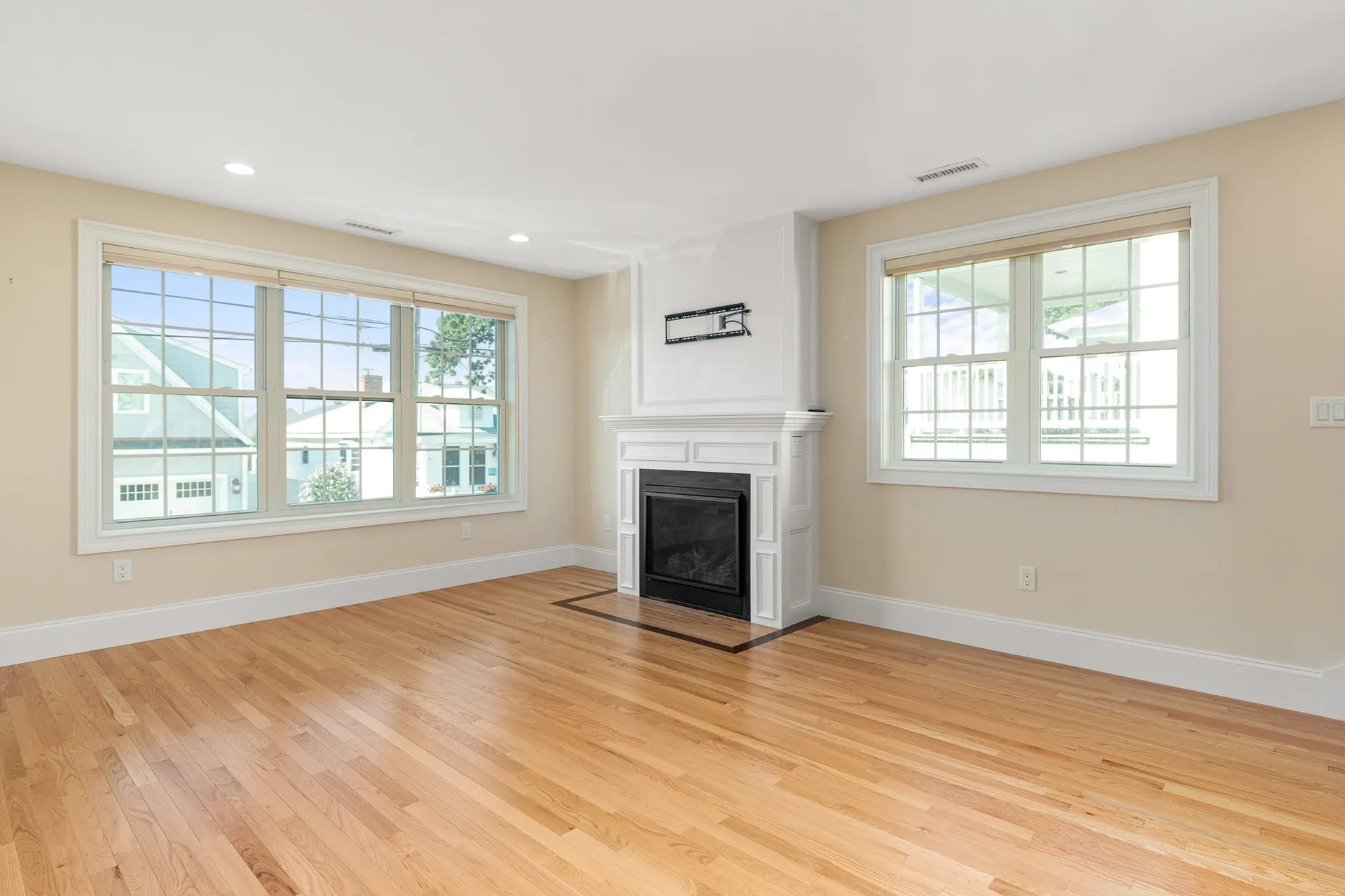 9 Thorwald Avenue Hampton NH 03842