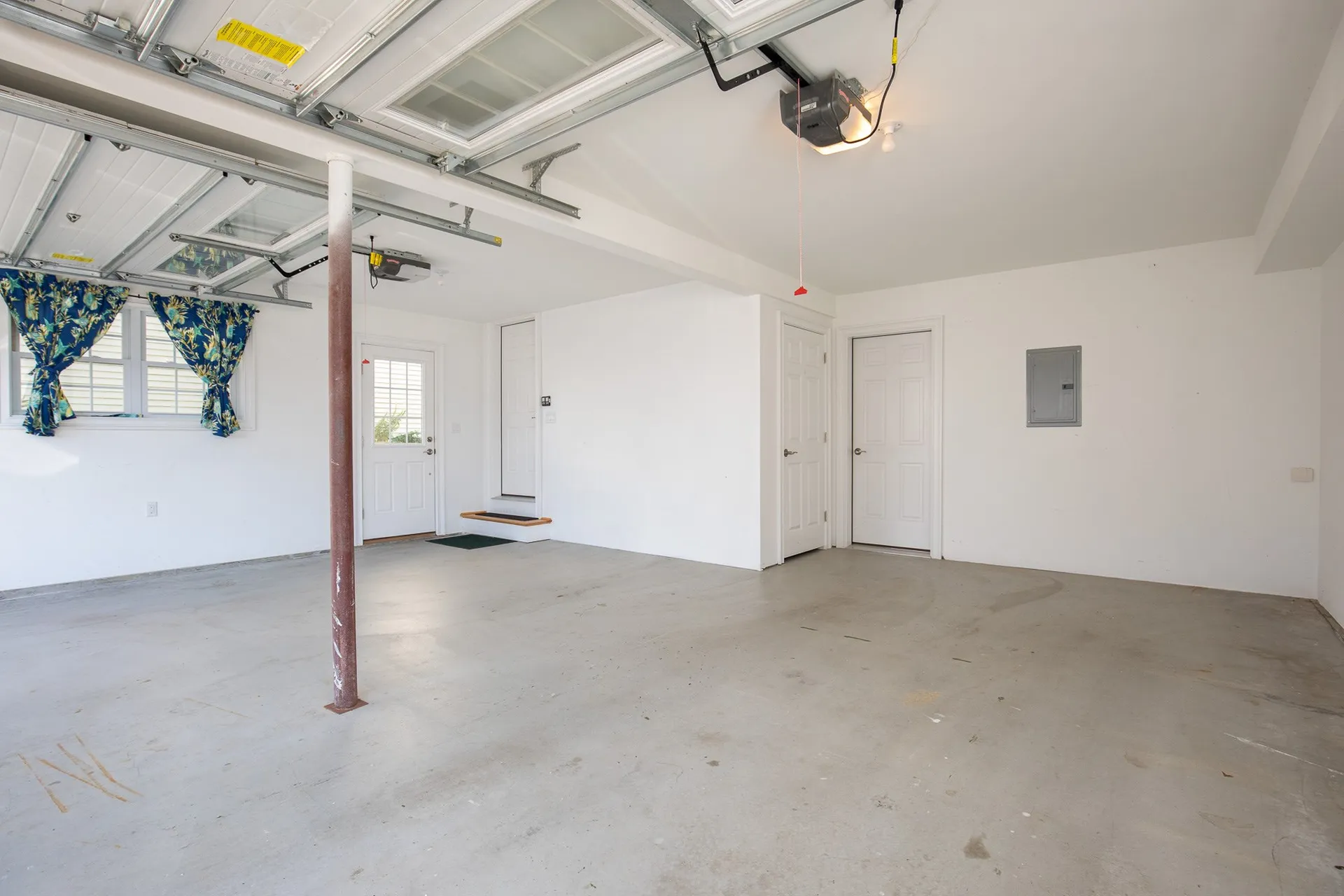 9 Thorwald Avenue Hampton NH 03842