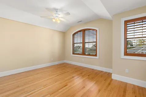 9 Thorwald Avenue Hampton NH 03842