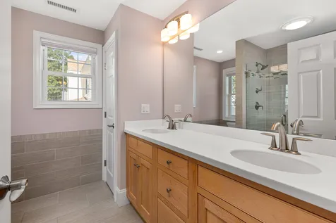 9 Thorwald Avenue Hampton NH 03842