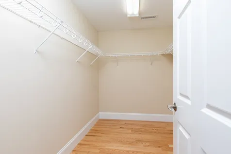 9 Thorwald Avenue Hampton NH 03842