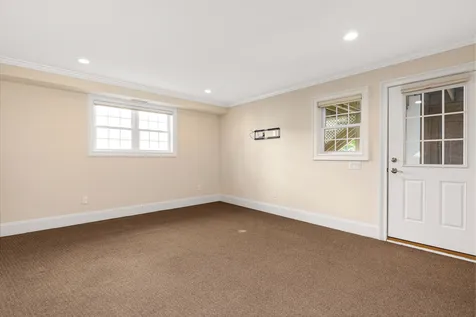 9 Thorwald Avenue Hampton NH 03842