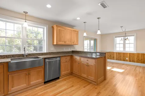 9 Thorwald Avenue Hampton NH 03842