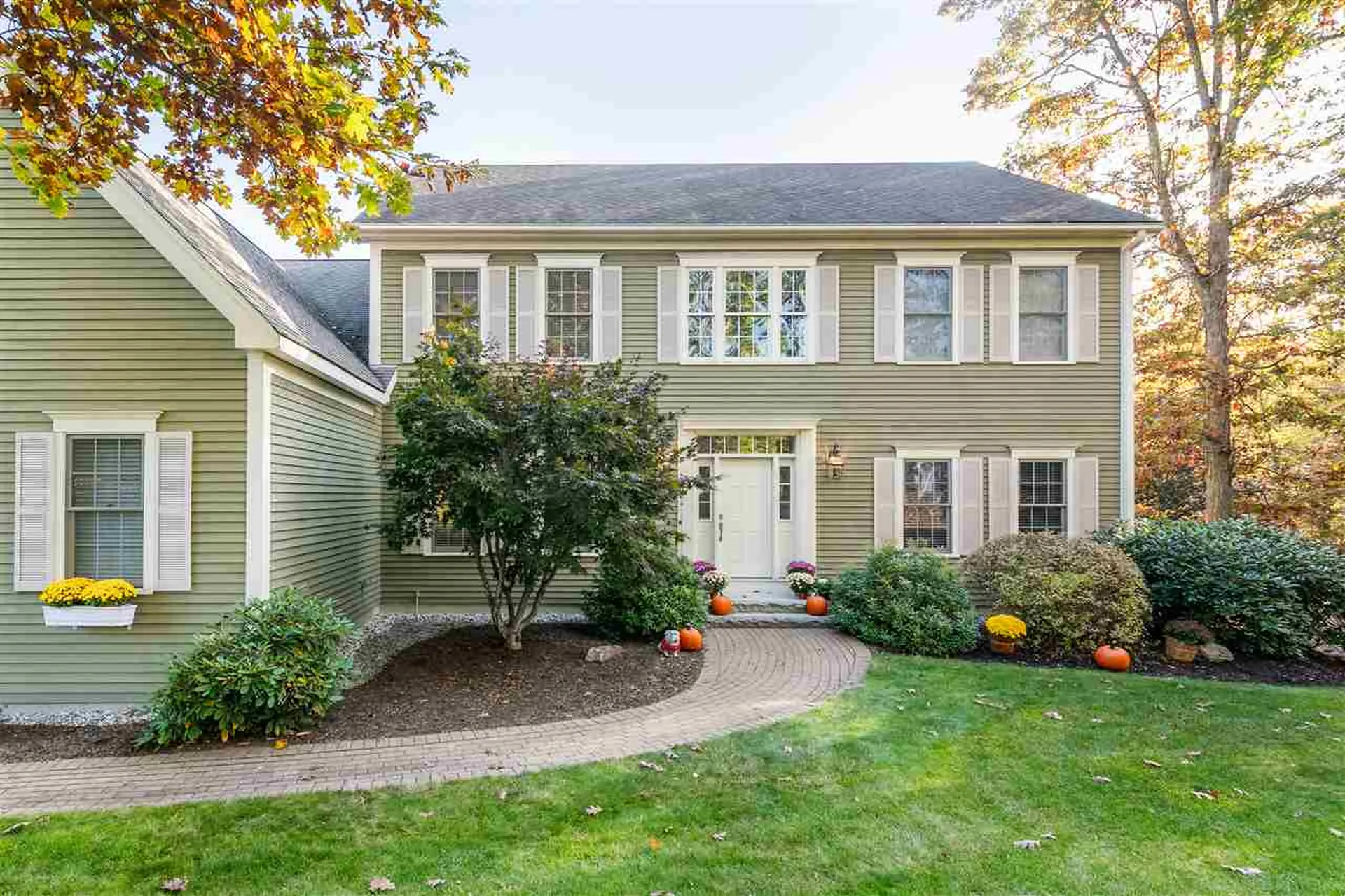 43 Colonel Daniels Drive Bedford NH 03110