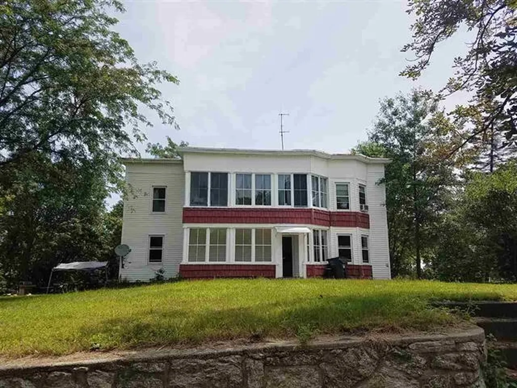 81 Beaver Street Manchester NH 03104