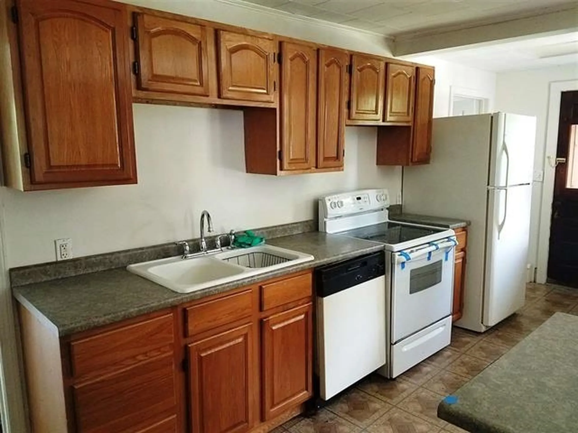 81 Beaver Street Manchester NH 03104