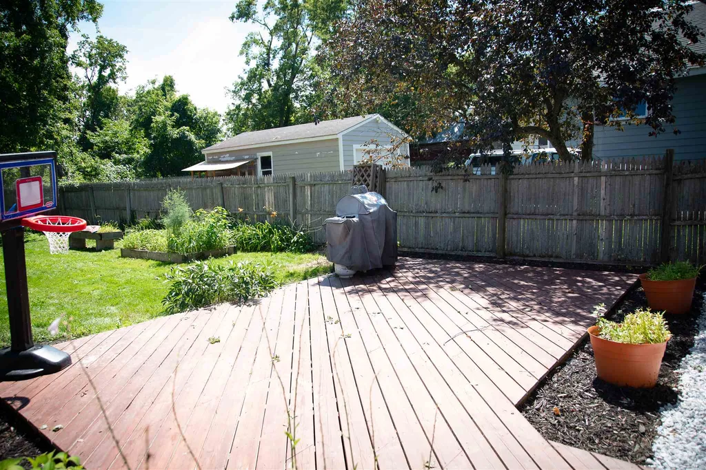 62 River Street Winooski VT 05404