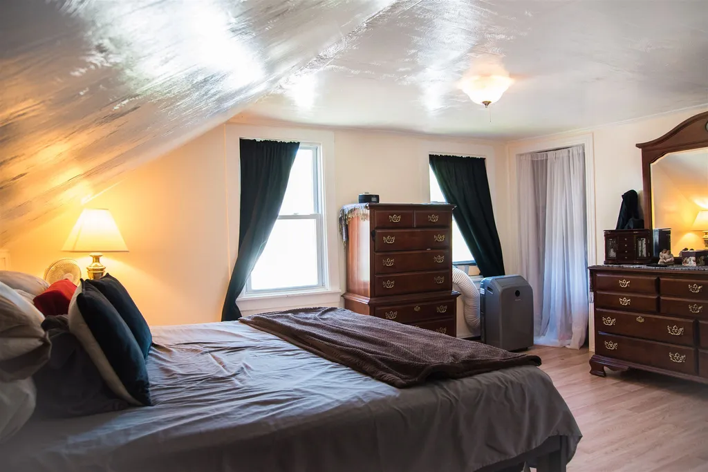62 River Street Winooski VT 05404