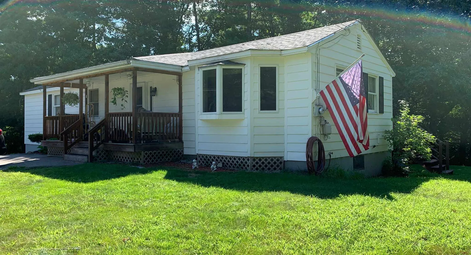 12 Elizabeth Road Sandown NH 03873