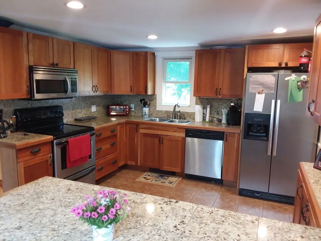 56 South Street Essex VT 05452