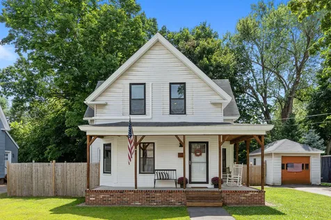 17 Rollins Street Derry NH 03038
