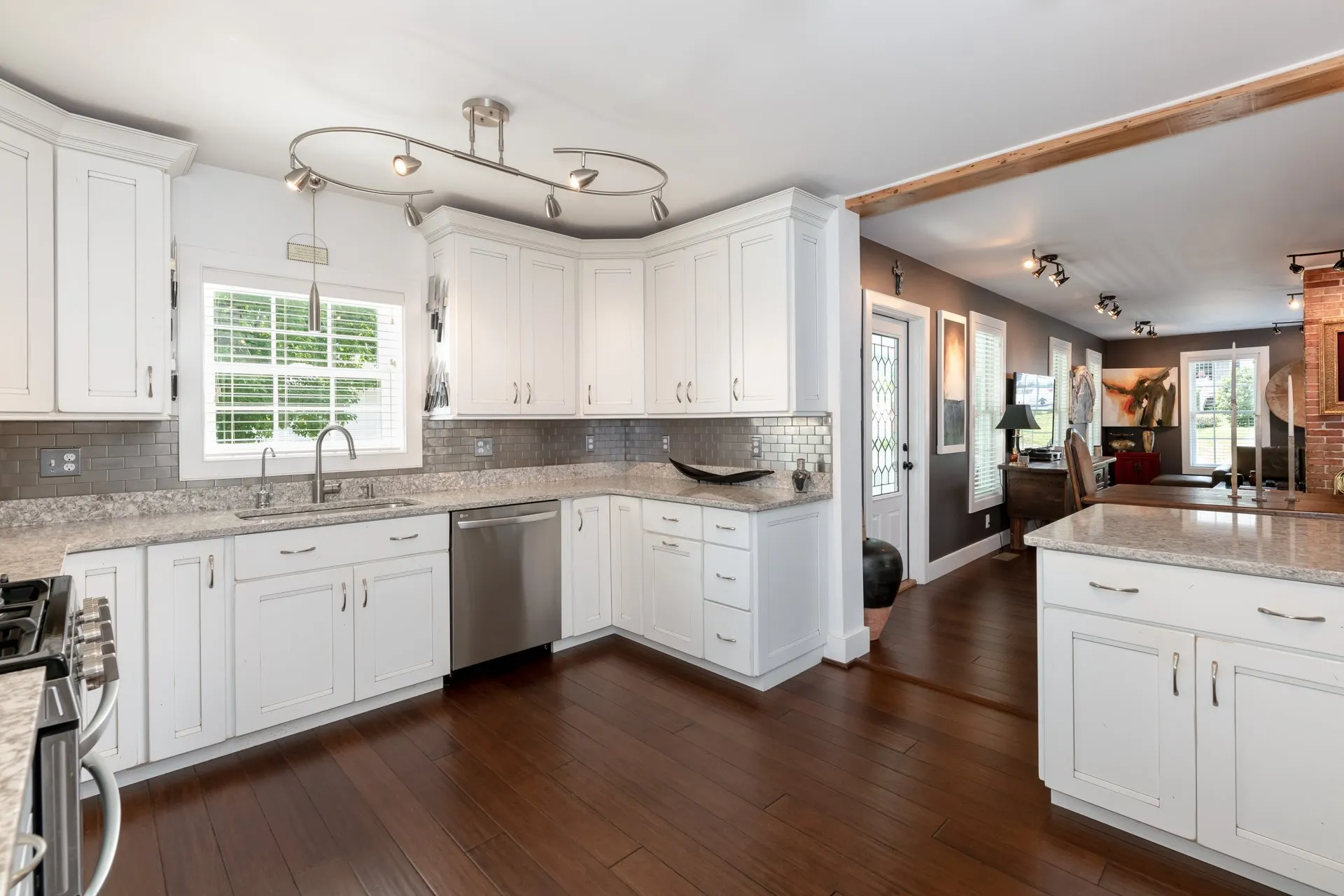 109 North Main Street Wolfeboro NH 03894