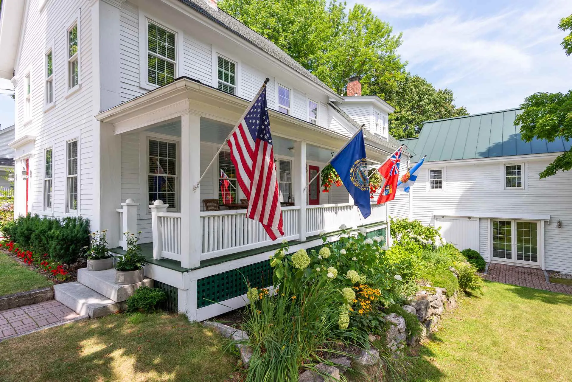 109 North Main Street Wolfeboro NH 03894