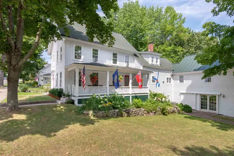109 North Main Street Wolfeboro NH 03894