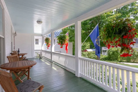 109 North Main Street Wolfeboro NH 03894