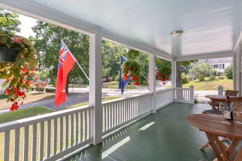 109 North Main Street Wolfeboro NH 03894