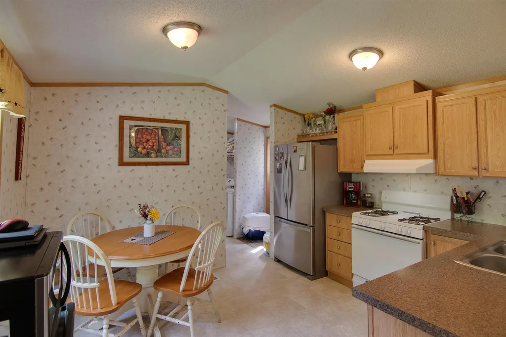 57 Pioneer Road Bath NH 03740