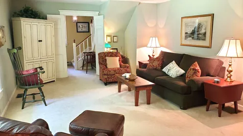 27 Grimes Hill Road Newfane VT 05345