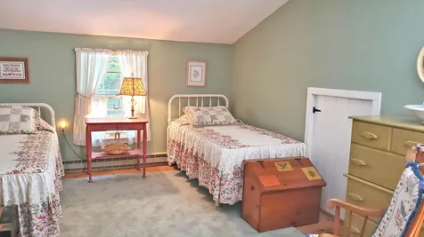 27 Grimes Hill Road Newfane VT 05345