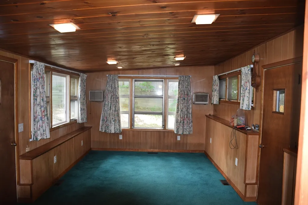 6 Birchwood Drive Nashua NH 03064