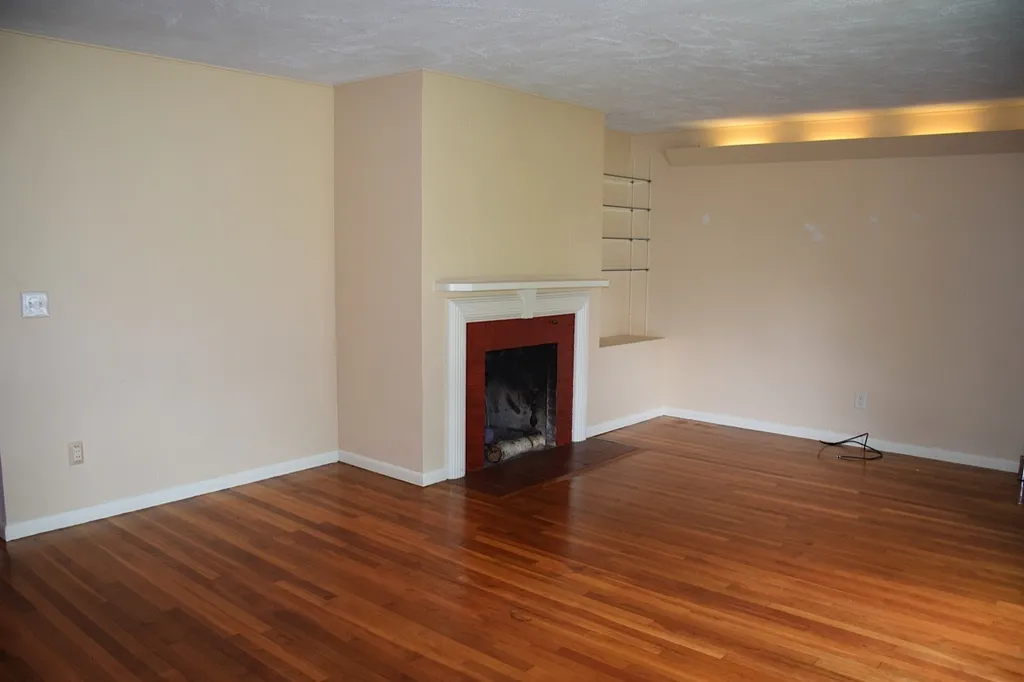 6 Birchwood Drive Nashua NH 03064
