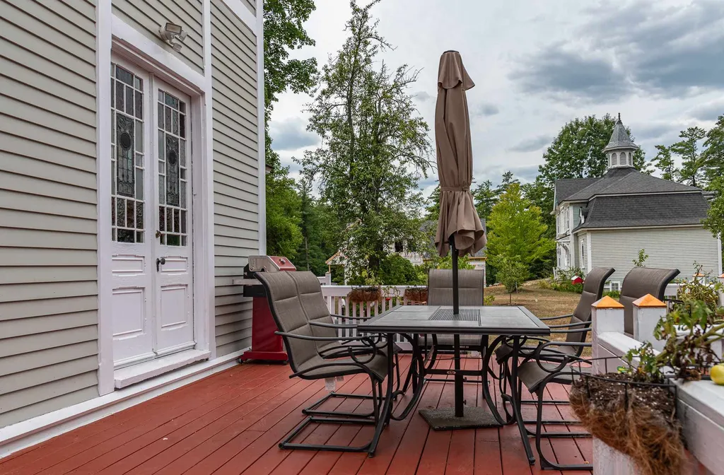 9 Scarlett Lane Rollinsford NH 03869
