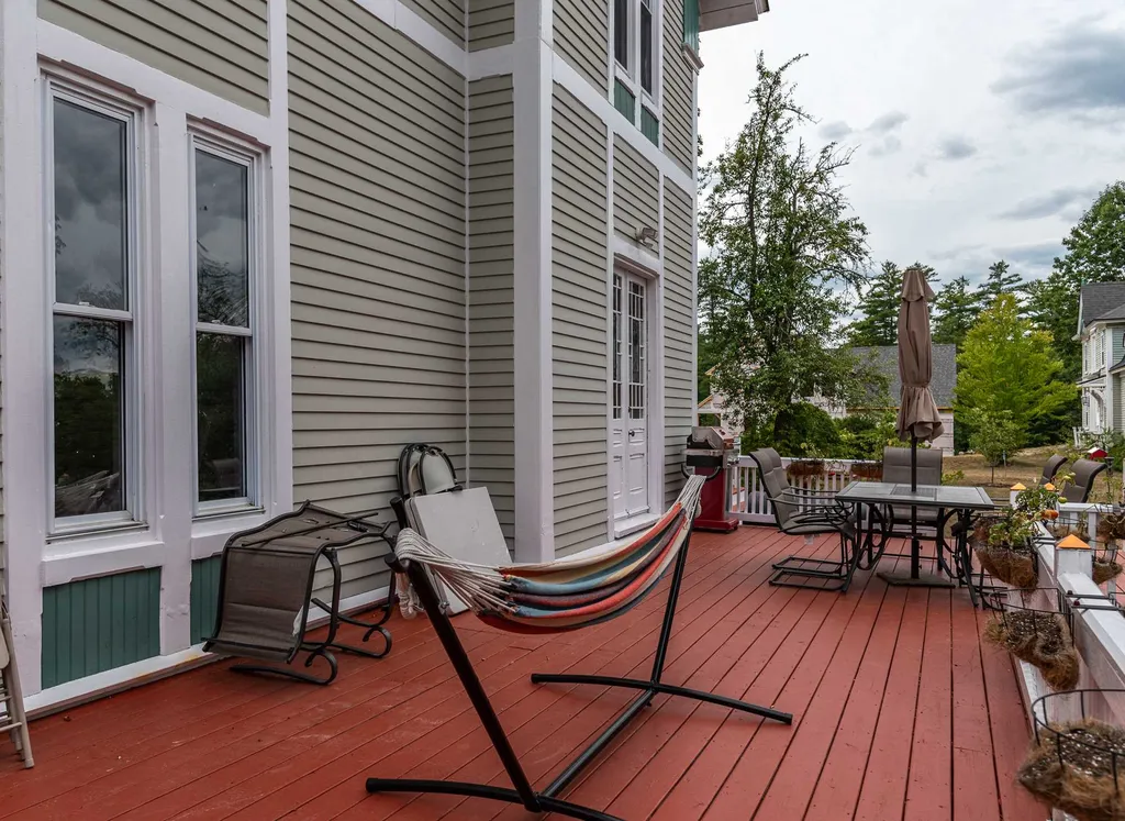9 Scarlett Lane Rollinsford NH 03869