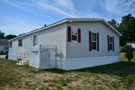 2 Bree Lane Hampstead NH 03841
