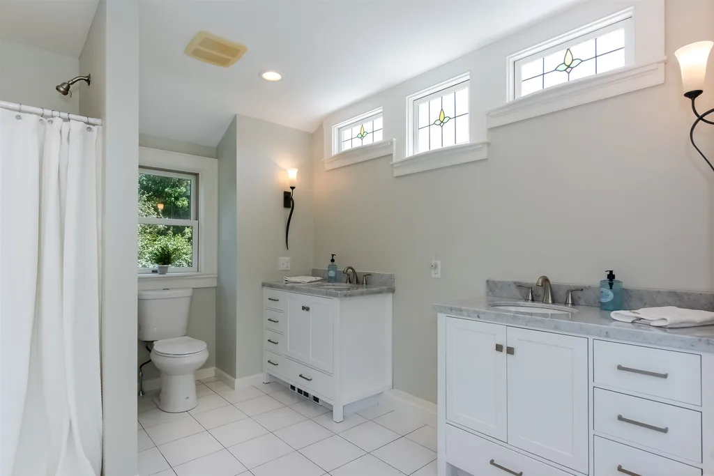 222 Post Road North Hampton NH 03862