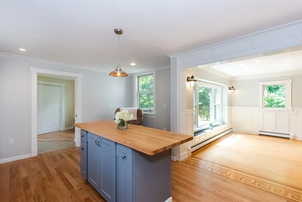 222 Post Road North Hampton NH 03862