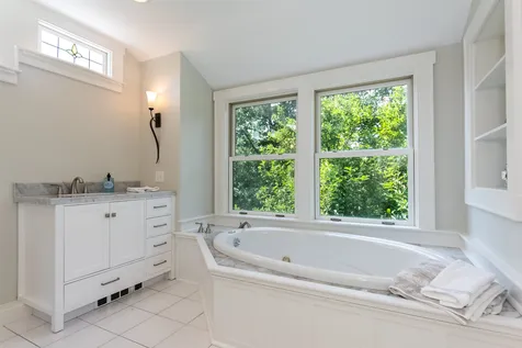 222 Post Road North Hampton NH 03862