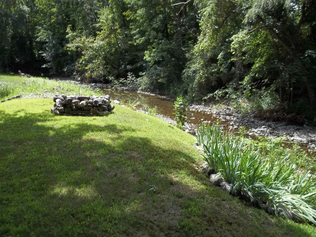 81 Crampton Road Castleton VT 05735