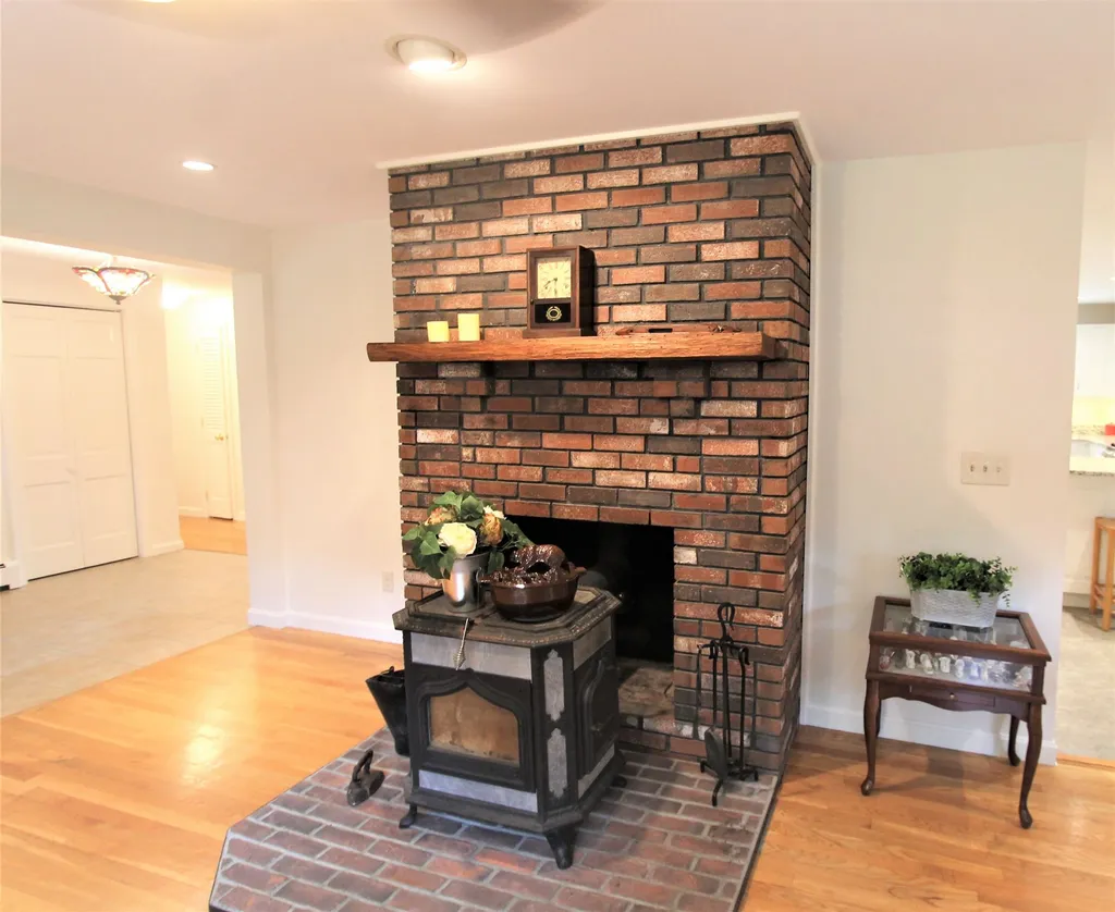 6 Brookhaven Road Kingston NH 03848