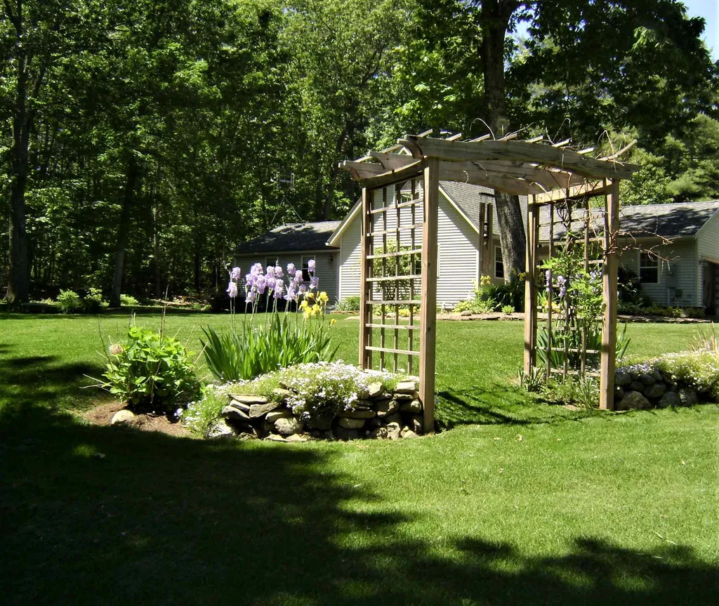 6 Brookhaven Road Kingston NH 03848