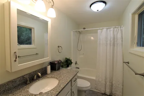 6 Brookhaven Road Kingston NH 03848