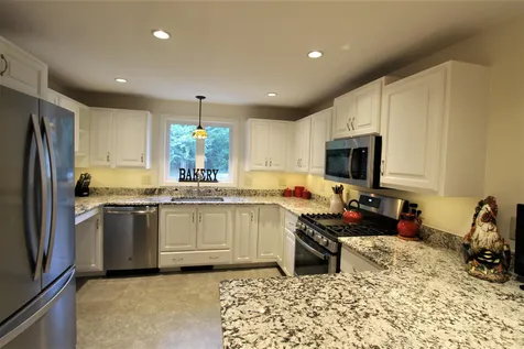 6 Brookhaven Road Kingston NH 03848