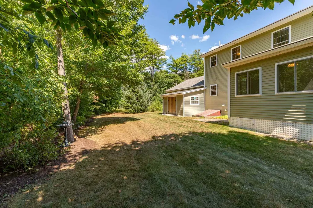 12 Rebekah Lane Rochester NH 03839