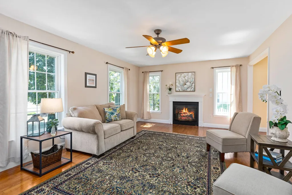 12 Rebekah Lane Rochester NH 03839