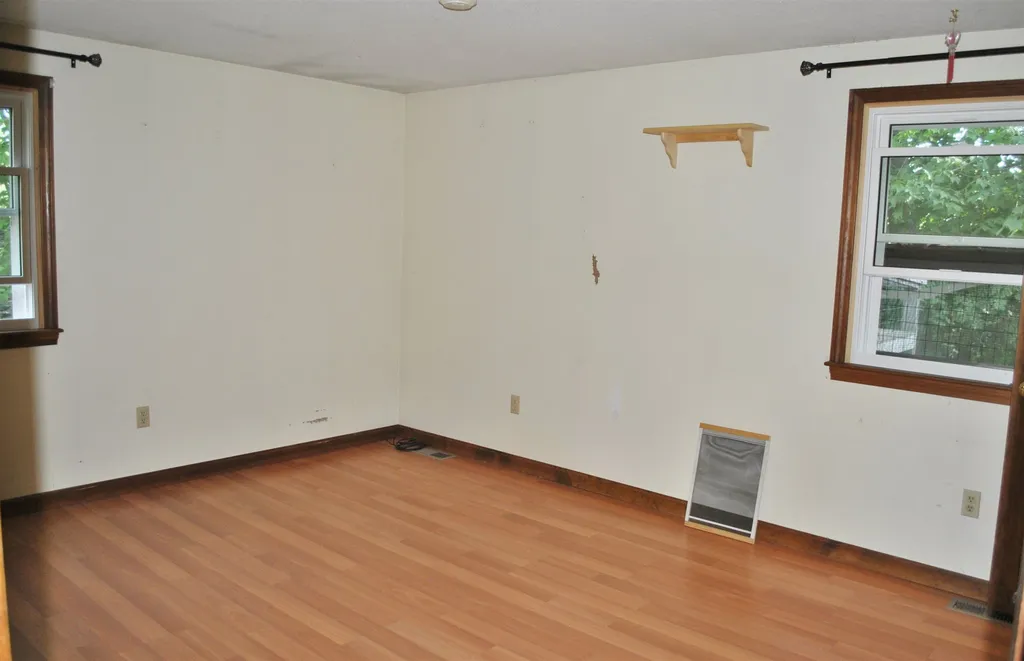 27 Hampton Drive Nashua NH 03063