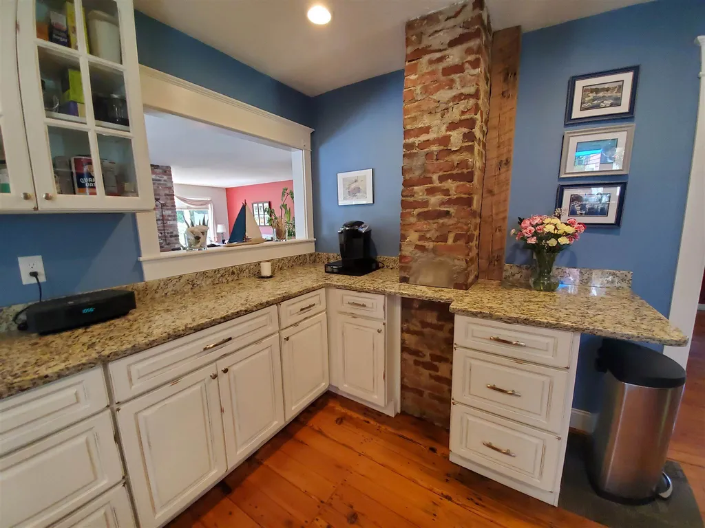 67 South Cross Road Haverhill MA 01835
