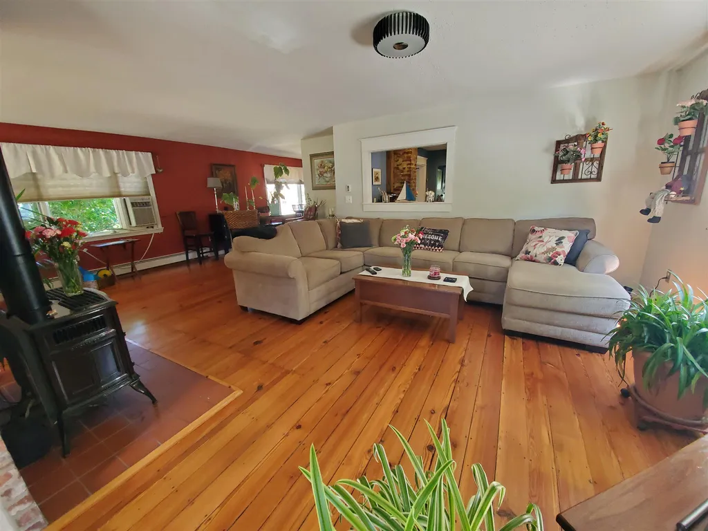 67 South Cross Road Haverhill MA 01835