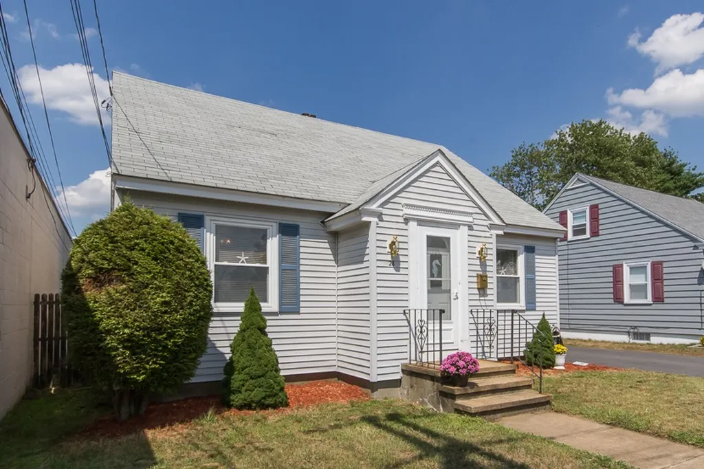 28 Vinton Street Manchester NH 03103