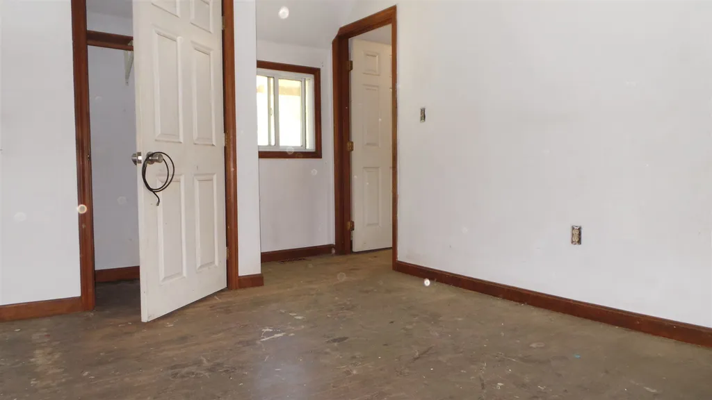 15 Robinswood Way Gilmanton NH 03237