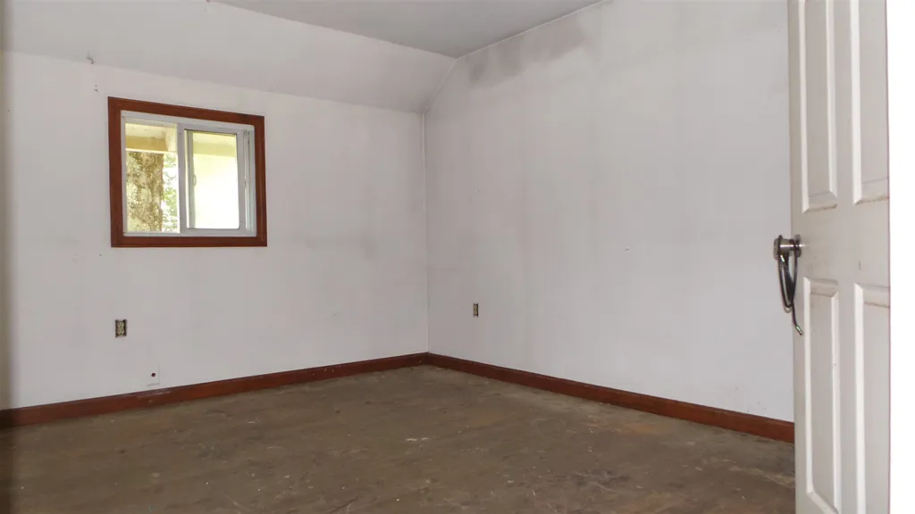 15 Robinswood Way Gilmanton NH 03237
